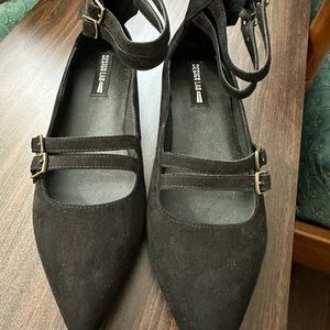 Style name Mabel black suede size 8 1/2 shoe